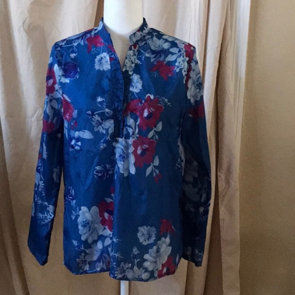 Long sleeve pullover blouse